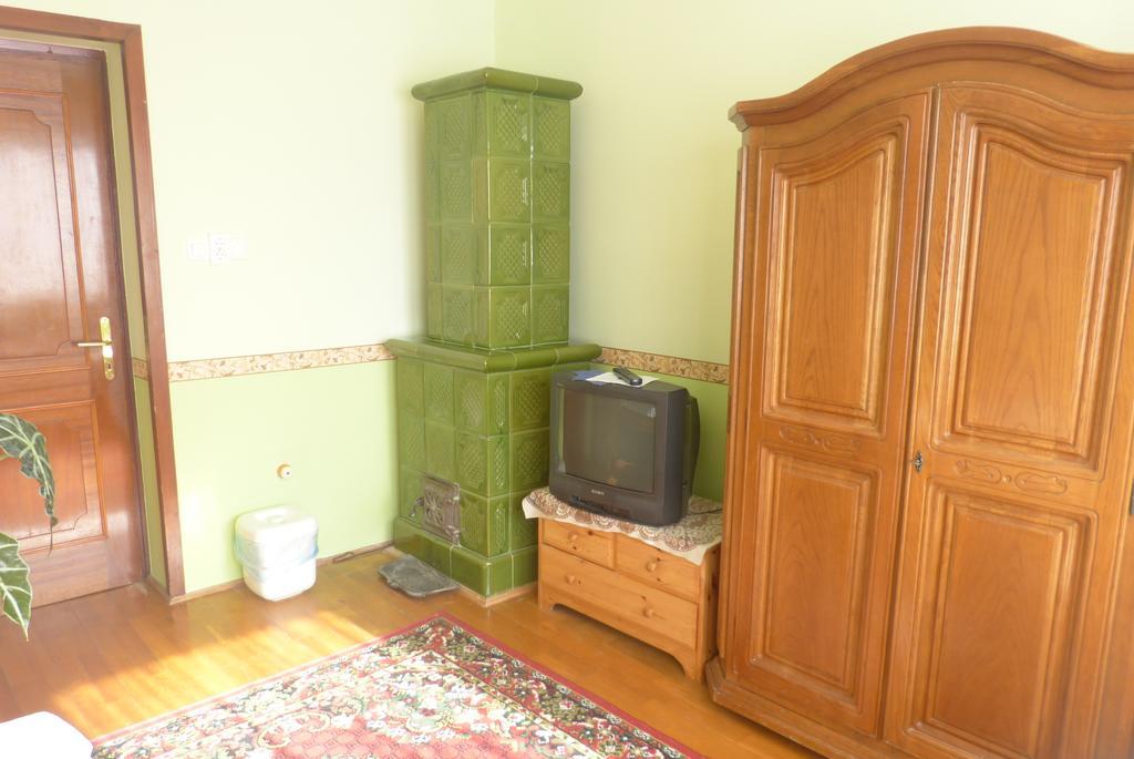 Familia Panzio Hotel Pannonhalma Room photo